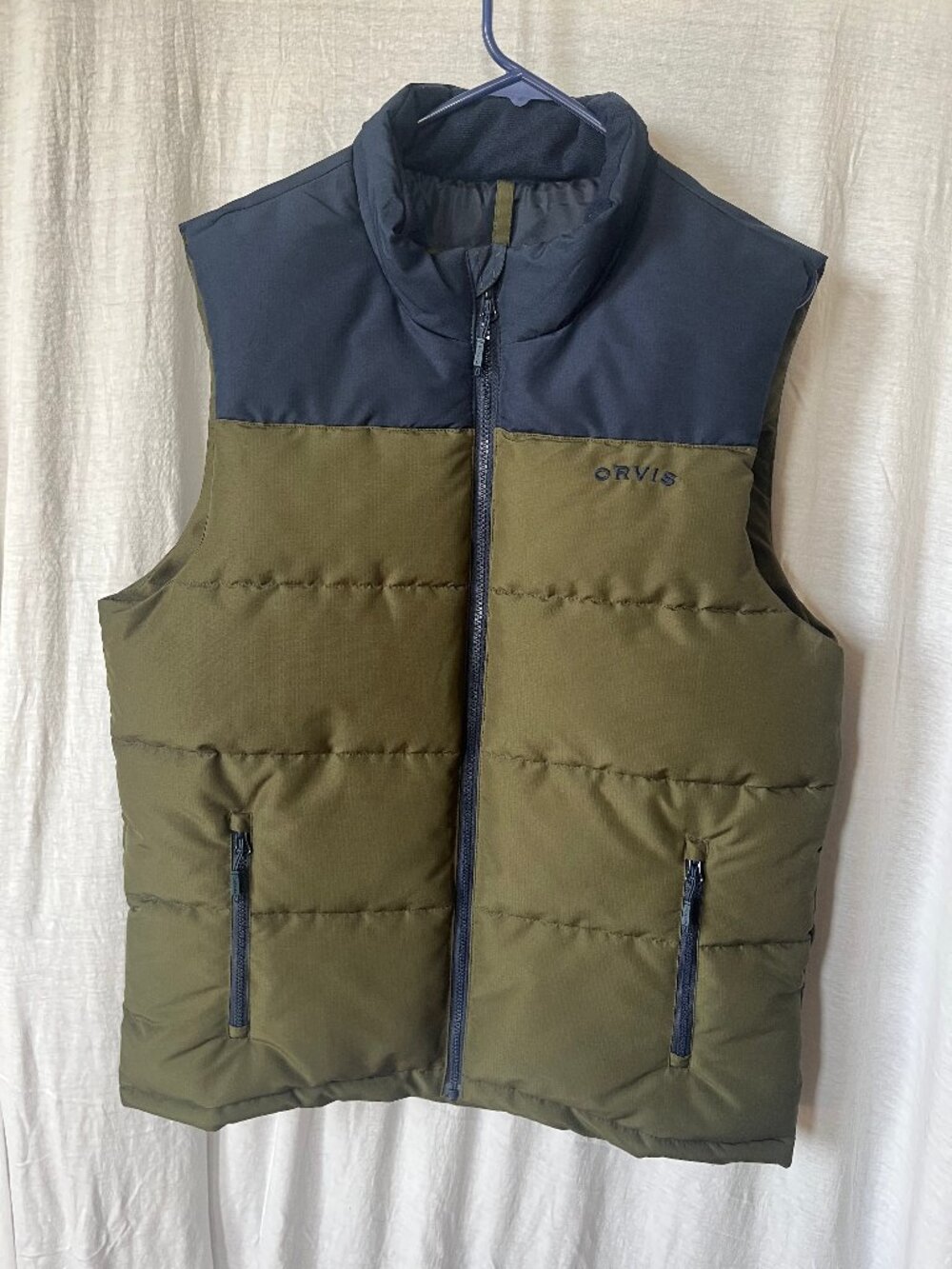 Orvis Classic Collection Men’s Quilted Puffy Vest M Navy Olive